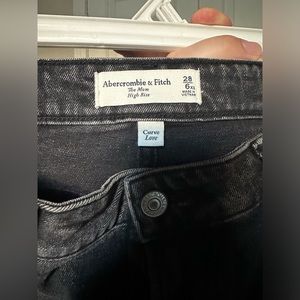 Abercrombie jeans the mom high rise
